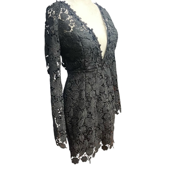 Saints + Secrets Lace Cocktail Mini Dress Size M Black Plunging V-neck Party Fun - Picture 5 of 9